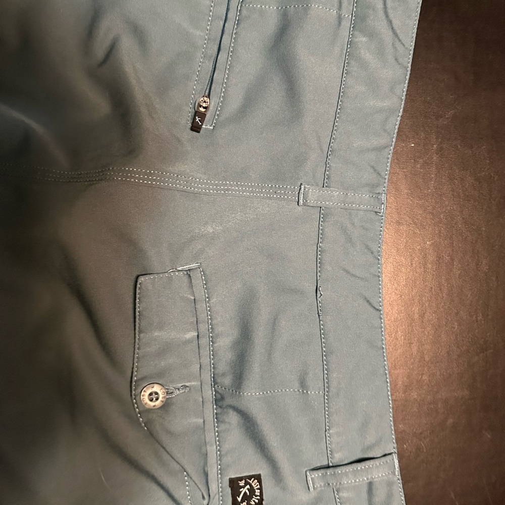 Lost Shorts - Picture 3 of 3